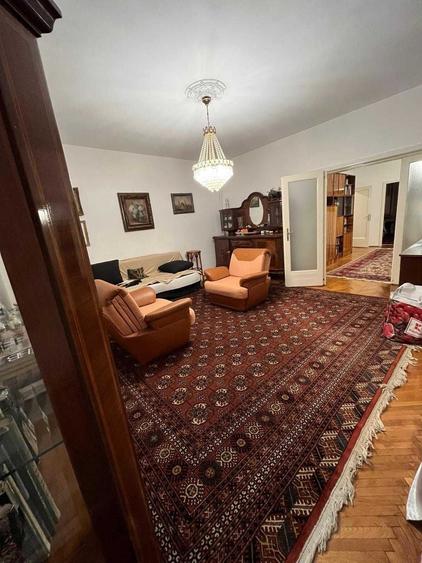 Apartament cu 3 camere decomandat în Foișorul de Foc