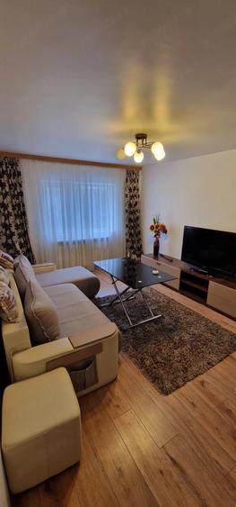 Apartament cu 2 camere decomandat în Far