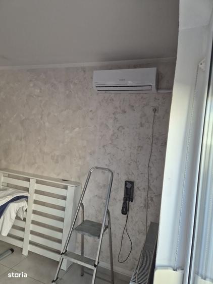Casă cu 4 camere cu Teren 190 Mp în Domnești