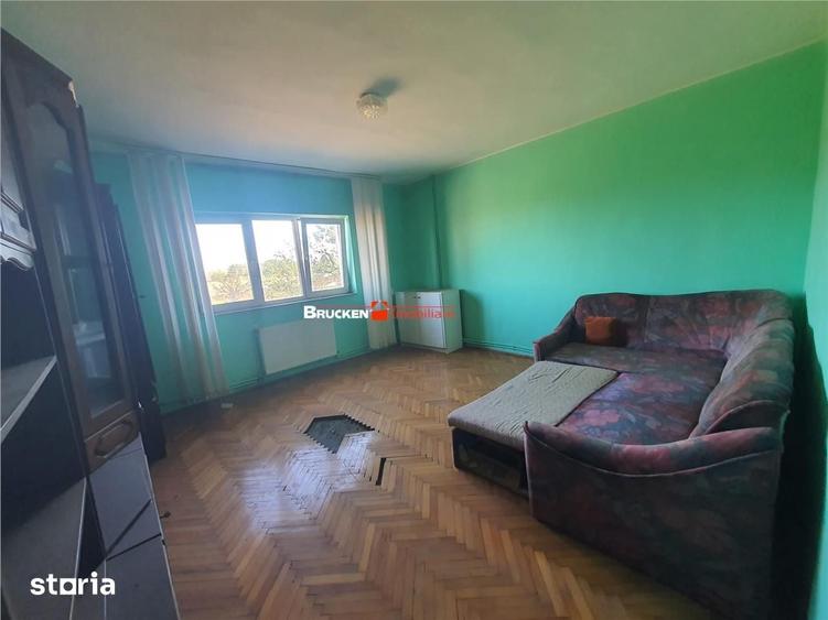 Casă cu 5 camere cu Teren 1463 Mp în Tăut