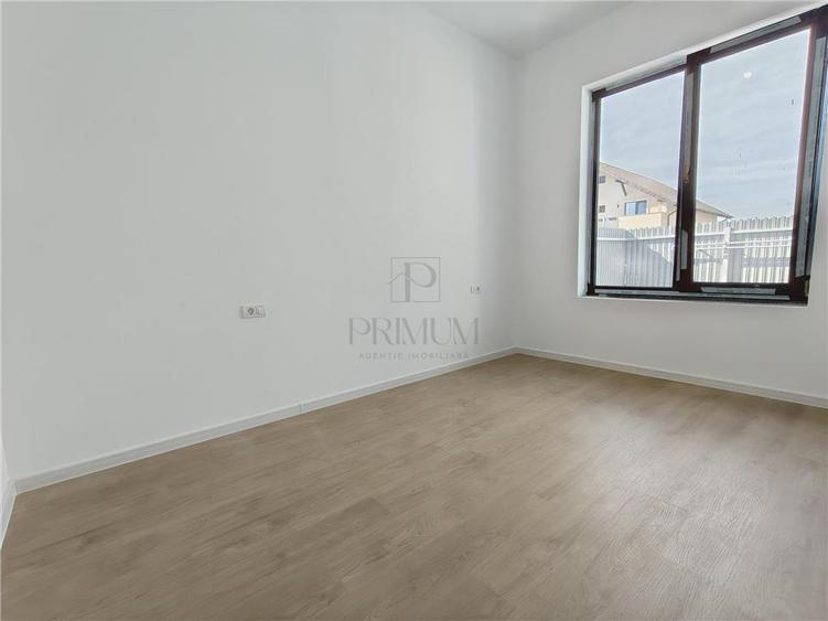 Duplex cu 4 camere cu Canalizare în Moșnița Nouă