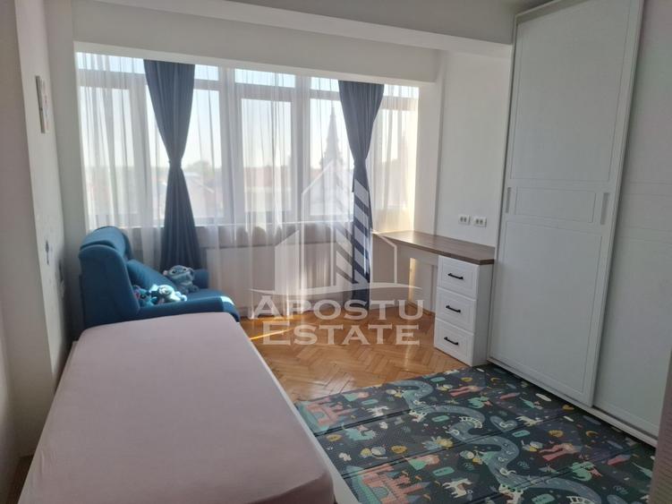 Apartament cu 3 camere decomandat, mobilat în Ultracentral