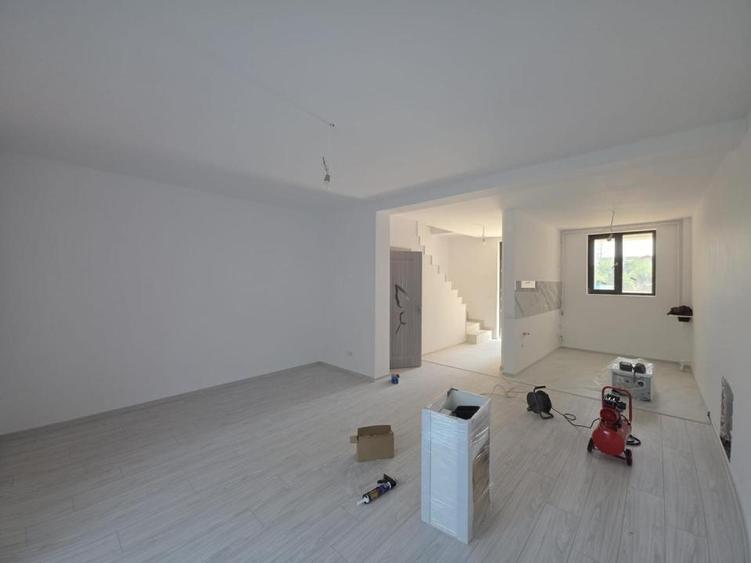 Casă cu 2 camere cu Teren 170 Mp în Chiajna