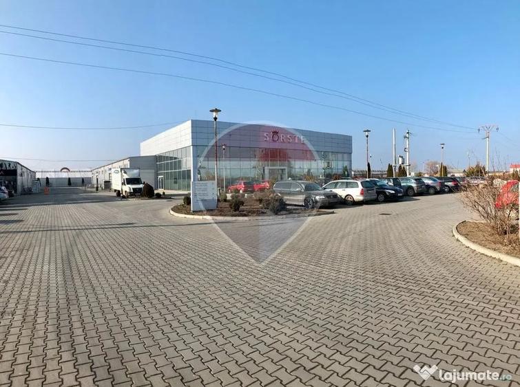 Spațiu comercial, de 3,000 mp, în Central