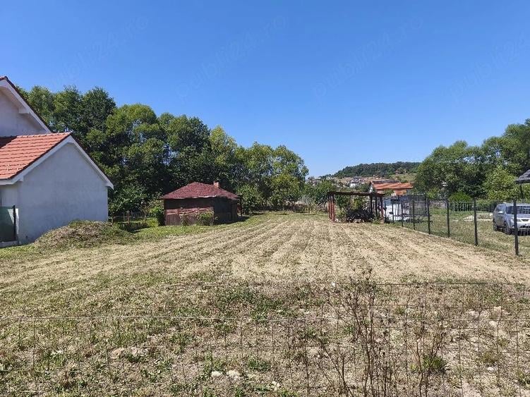 Teren de 936 mp, în Sadu