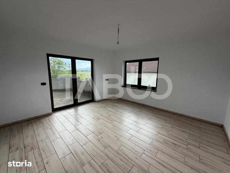 Casă cu 5 camere cu Teren 497 Mp în Șercaia