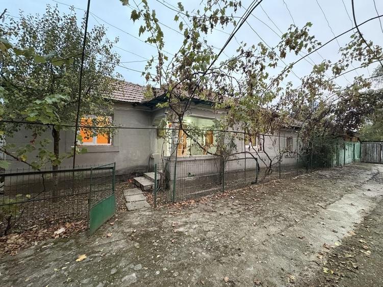Casă cu 4 camere în Șerbănești