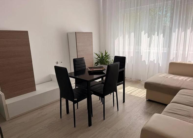 Apartament cu 2 camere decomandat în Cetate