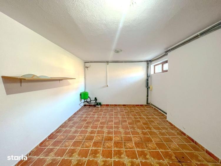 Casă cu 4 camere în IAR