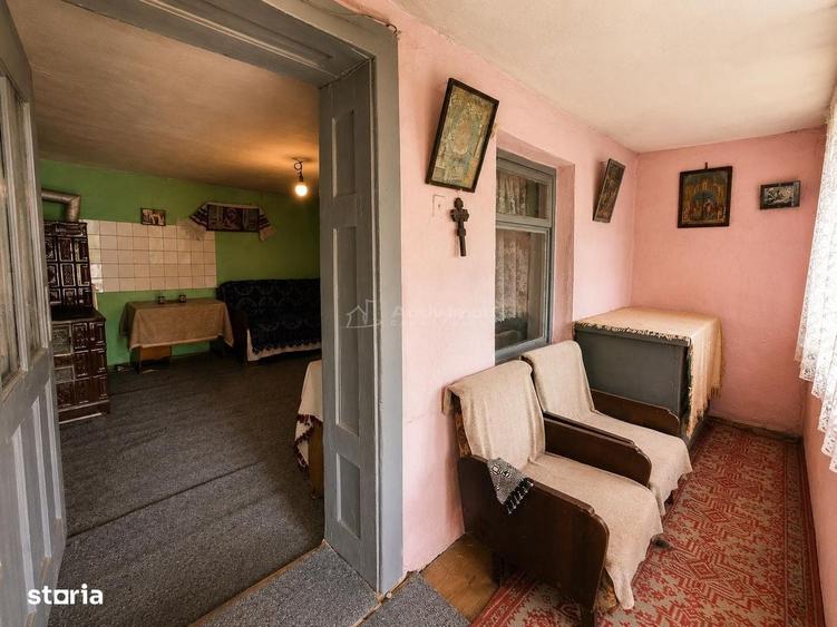 Casă cu 2 camere în Sângătin