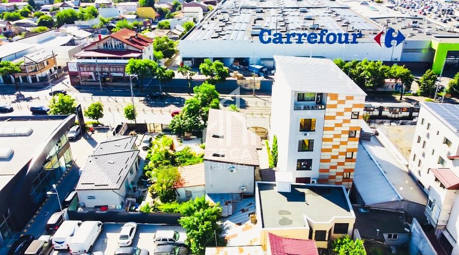 Casă individuală cu 7 camere cu Canalizare în Andronache
