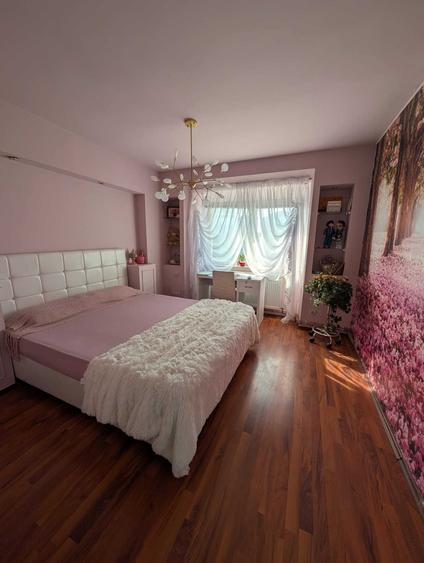Apartament cu 4 camere decomandat în Doamna Ghica