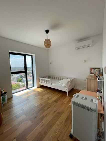Apartament cu 3 camere semidecomandat în Cotroceni