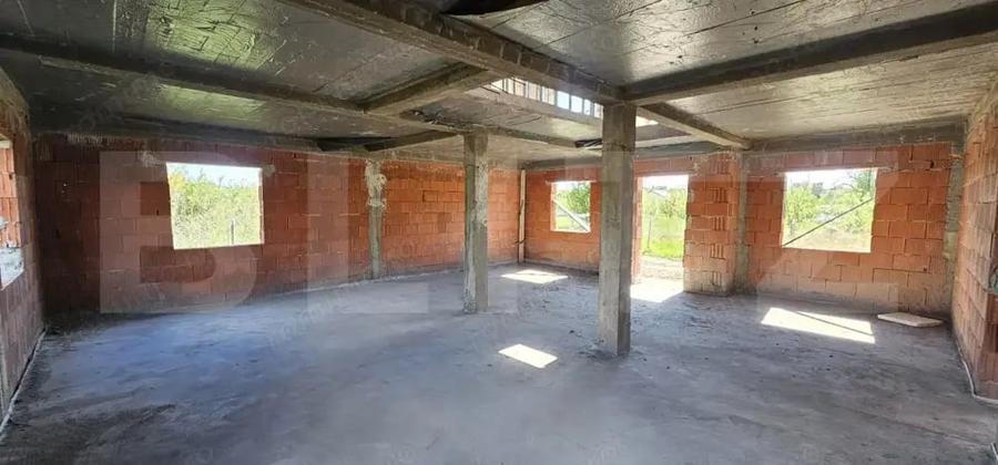 Casă cu 5 camere cu Teren 193 Mp în Simeria