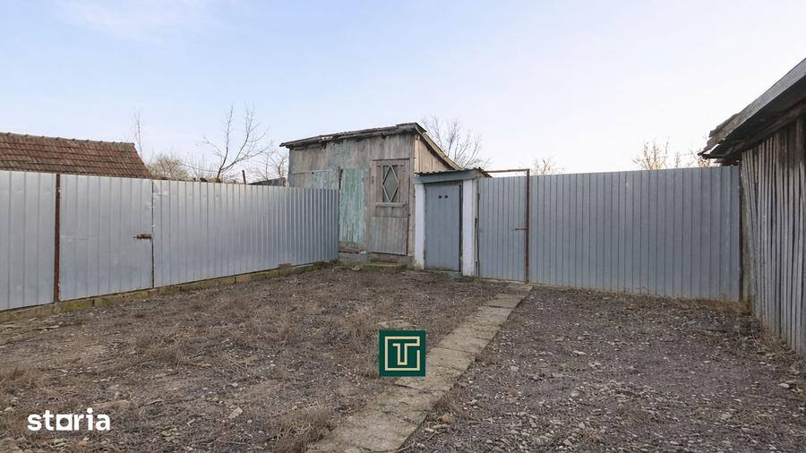 Casă cu 5 camere cu Teren 1508 Mp în Cermei