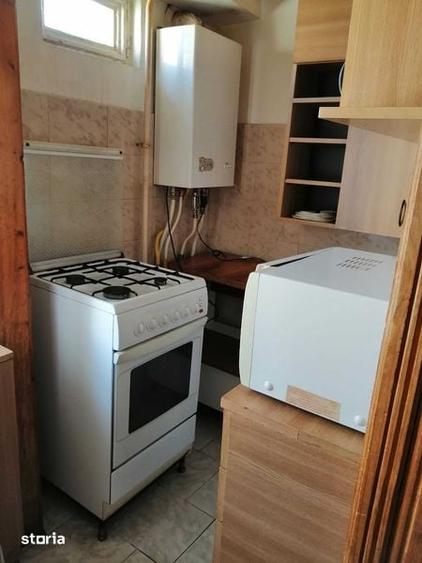 PROPRIETAR - GARA/BILLA - Camera in apartament 4 camere - 4
