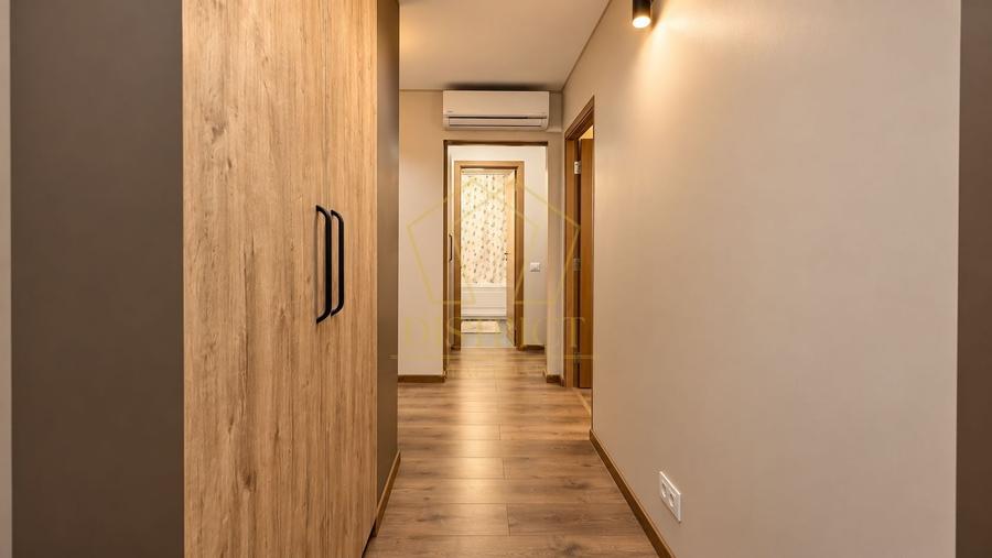 Apartament cu 4 camere decomandat, mobilat în Lipovei