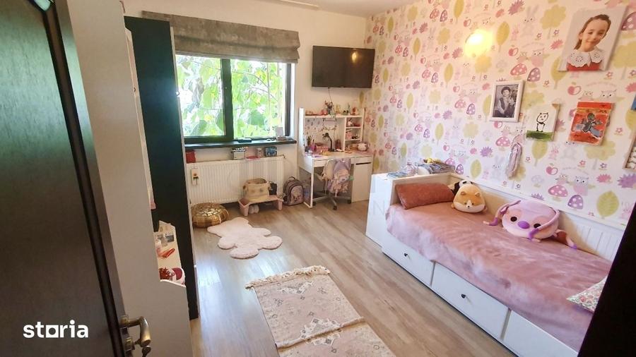 Casă cu 6 camere cu Teren 328 Mp în Dristor