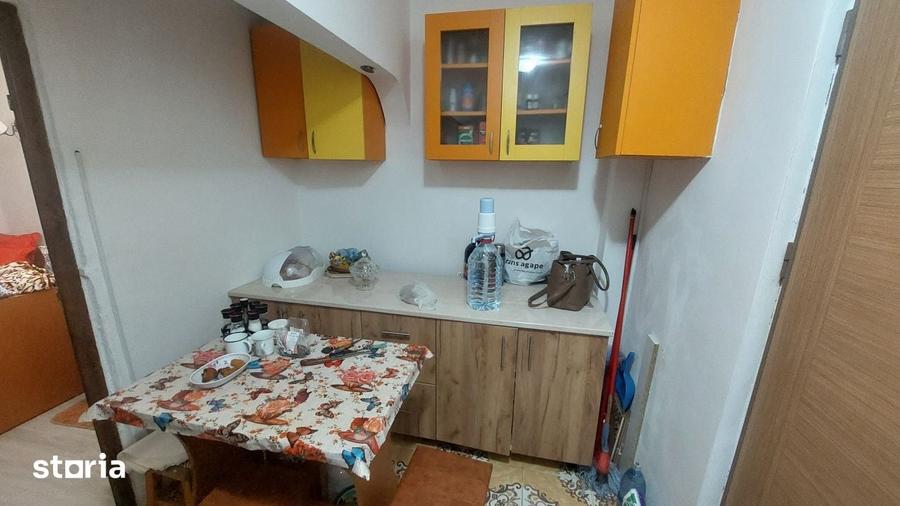 Garsonieră semidecomandată, mobilată în Sărari