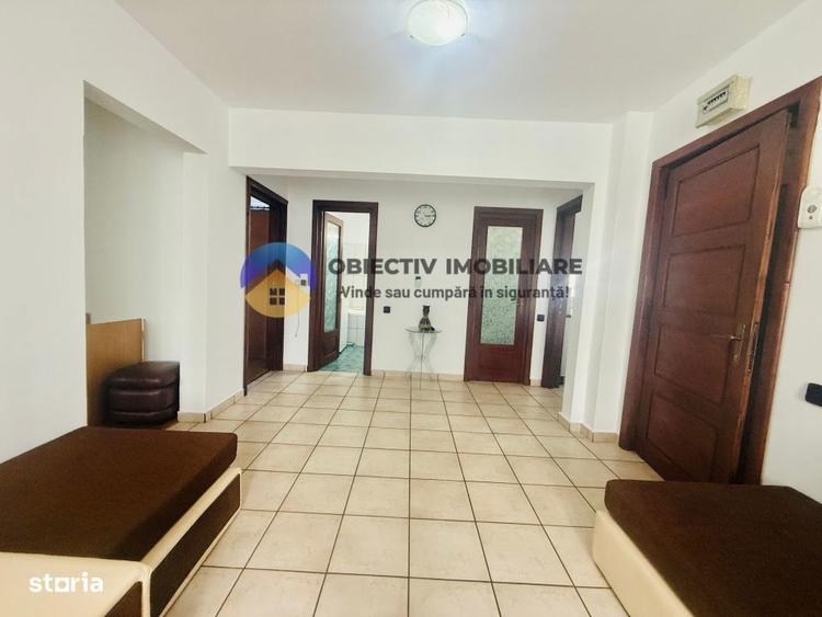 Apartament cu 3 camere decomandat în Central