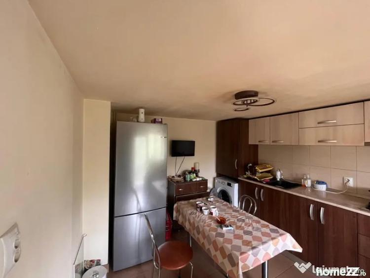 Casă cu 7 camere cu Teren 2354 Mp în Malu Mare