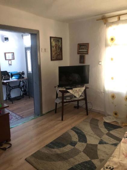 Casă cu 2 camere în Câmpeni