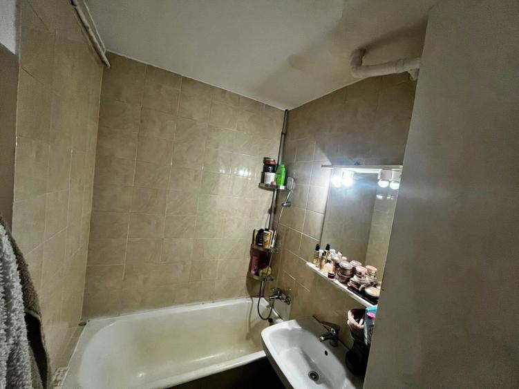Apartament cu 2 camere semidecomandat în Tătărași