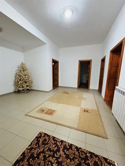 Casă cu 14 camere cu Canalizare în Sânmartin