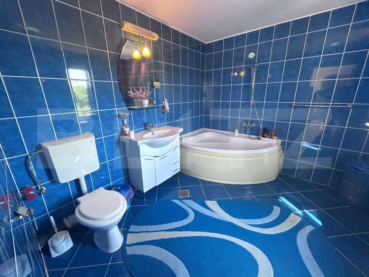 Casă individuală cu 5 camere cu Canalizare în Primăverii