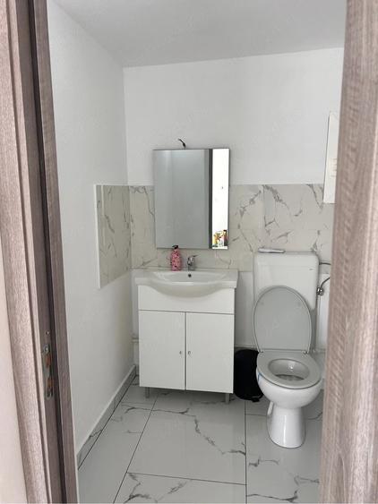 Spațiu comercial, de 25 mp, în Central