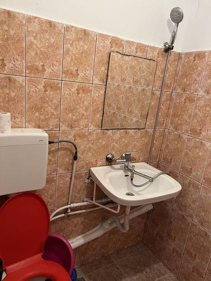 Inchiriez apartament cu o camera - 12