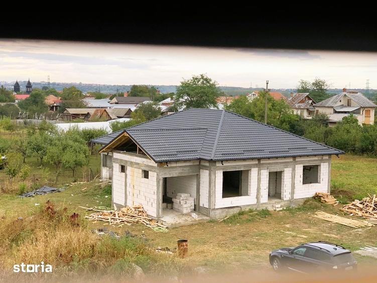 Casă cu 4 camere cu Teren 1387 Mp în Slătioara