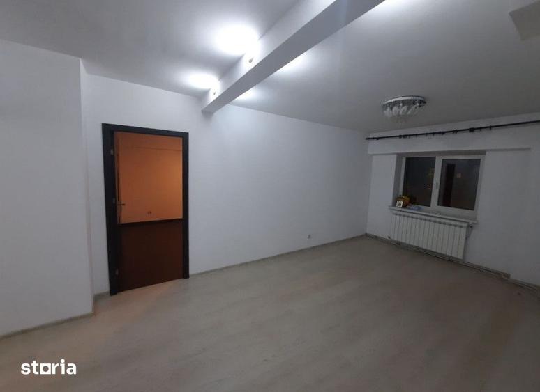 Apartament cu 4 camere în Mărăței