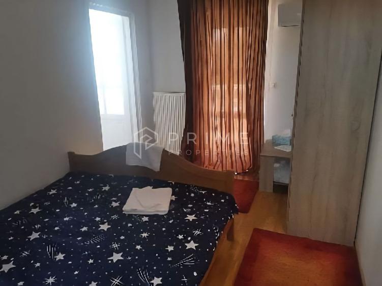 Casă individuală cu 8 camere cu Canalizare în Ivănești