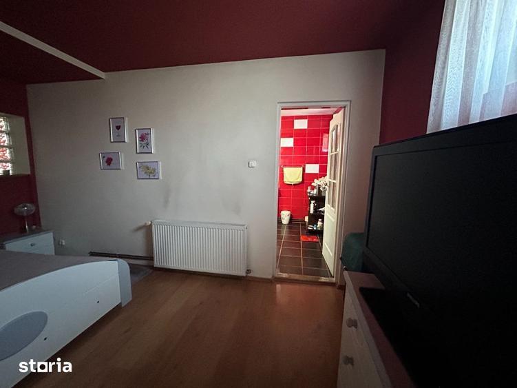 Casă cu 4 camere cu Teren 1370 Mp în Valea lui Mihai
