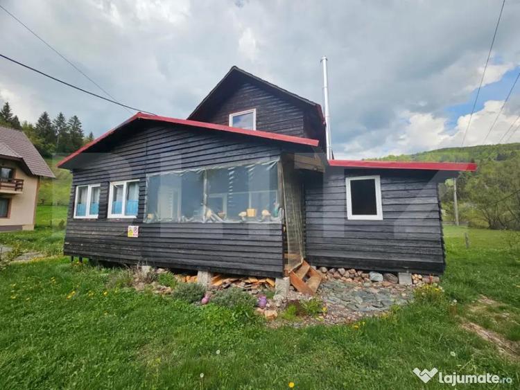 Casă cu 2 camere cu Teren 250 Mp în Arieșeni