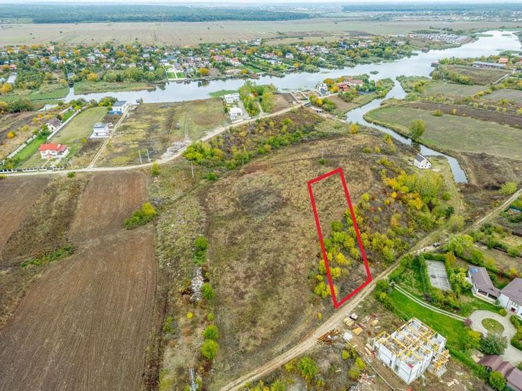 Teren Construcții intravilan de 2987 mp, în Ciofliceni