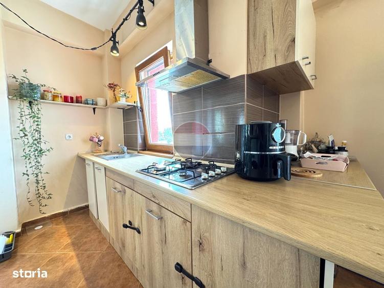 Apartament cu 2 camere, mobilat în Central