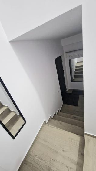 Apartament cu 2 camere semidecomandat în 1 Decembrie
