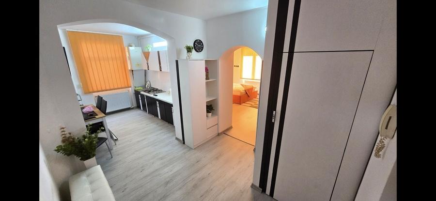 Apartament cu 2 camere nedecomandat în Central