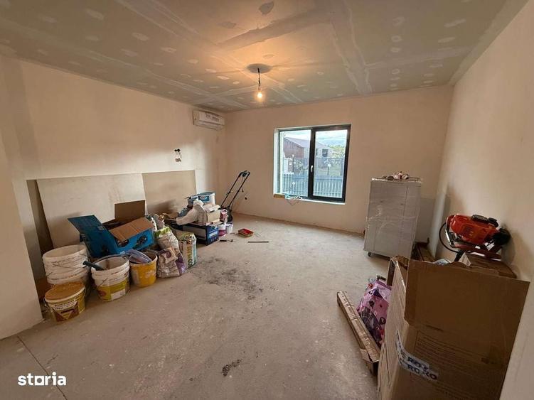 Casă cu 3 camere în Satu Nou de Jos