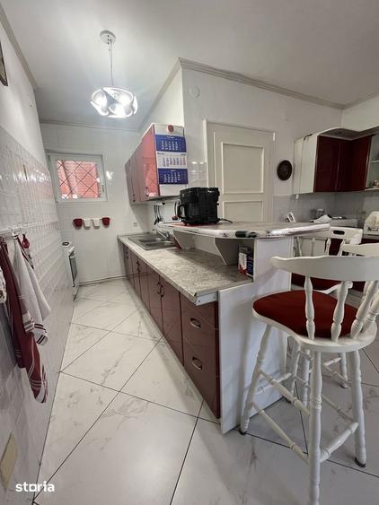 Casă cu 4 camere cu Canalizare în Luncă