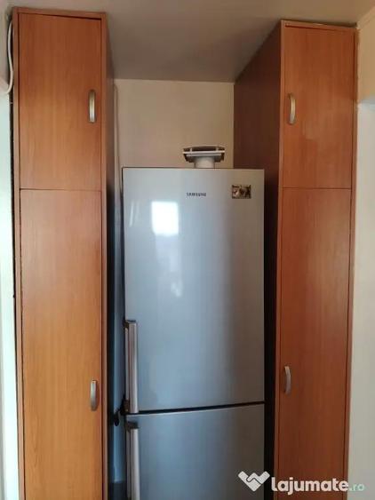 Apartament cu 2 camere decomandat în Arcul de Triumf