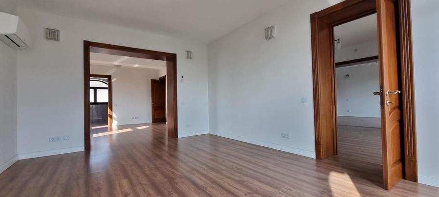 Vilă individuală de închiriat în zona Sisești - 25