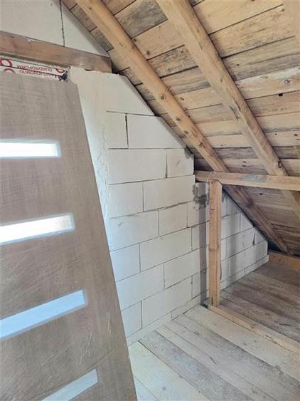 Casă individuală cu 4 camere cu Canalizare în Lumina