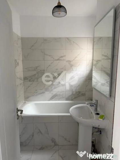 Apartament cu 4 camere decomandat în Tineretului