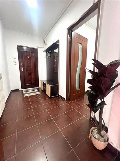 Apartament cu 2 camere decomandat, mobilat în Unirii Nord
