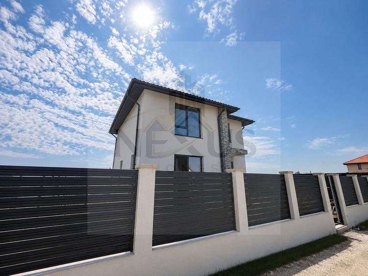 Casă individuală cu 4 camere cu Canalizare în Berceni