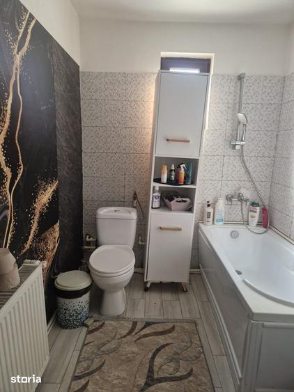 Casă cu 4 camere cu Teren 870 Mp în Mărăcineni