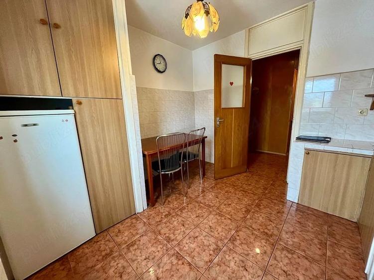 Apartament cu 3 camere decomandat în Simion Bărnuțiu